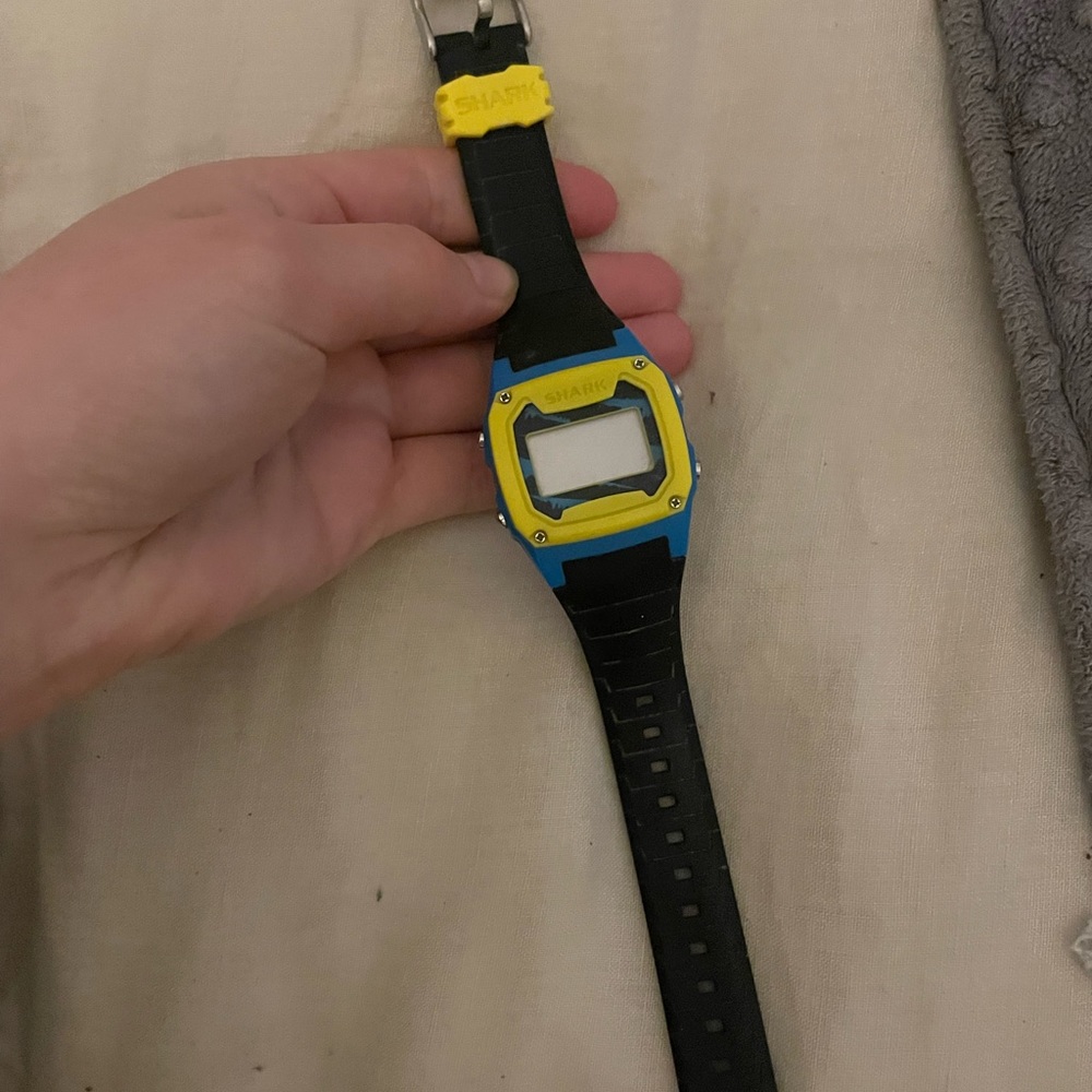 Woman’s waterproof Shark Watch